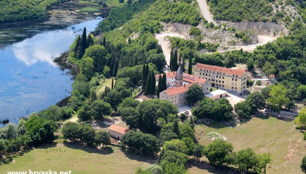 klášter Krka