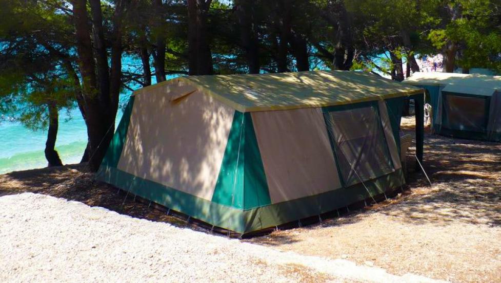 Tents Camp Dole (V)
