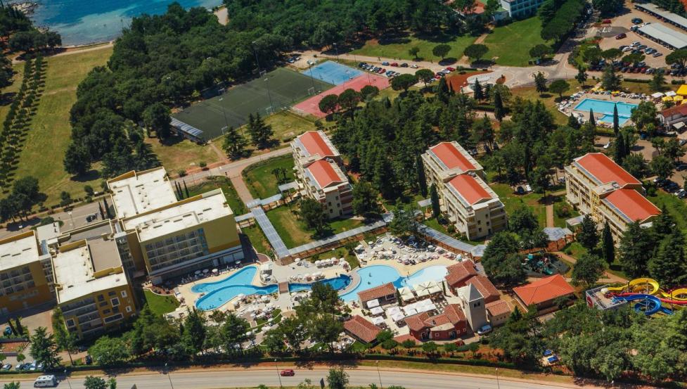 Onleesbaar kloof in de rij gaan staan Hotel Garden Istra, Umag, Istria, Croatia